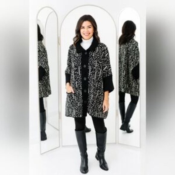 MarlaWynne Black and White Poncho Topper Cardigan Sweater size M NWT - Picture 1 of 7